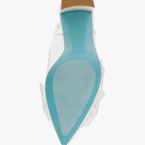 Betsey Johnson White Floral Slingback Heels - Picture 3 of 4